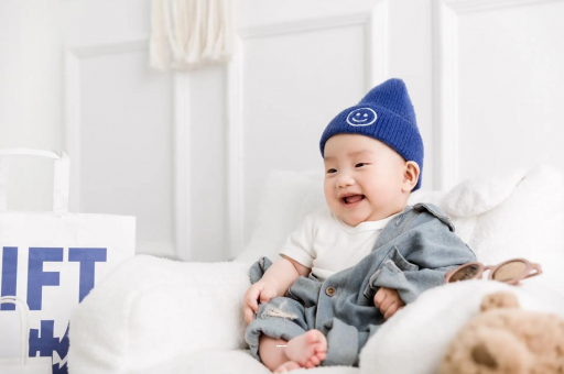 东明五个月宝宝拇指内扣 东明五个月宝宝拇指内扣